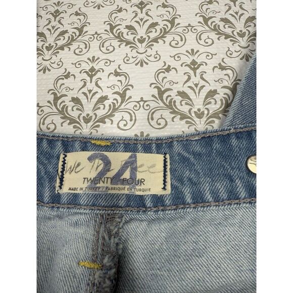 Women's WE‎ THE FREE People Size 24 Denim Jean Overall Shorts Destroyed - Picture 2 of 8